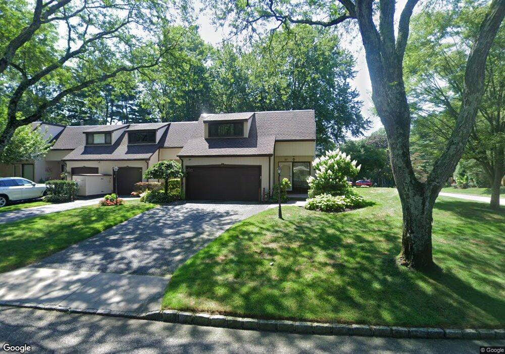 27 Cedar Ln N, Glen Head, NY 11545 - photo 1