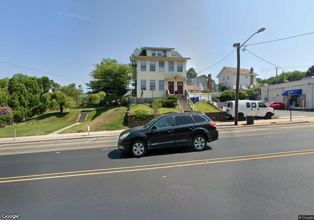 410 Bloomfield Ave unit 2R, Verona, NJ 07044 - photo 1