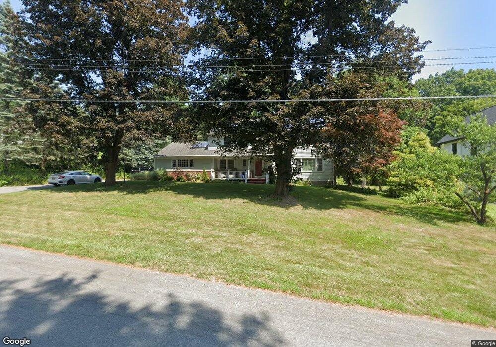 2329 Algonquin Rd, Schenectady, NY 12309 - photo 1