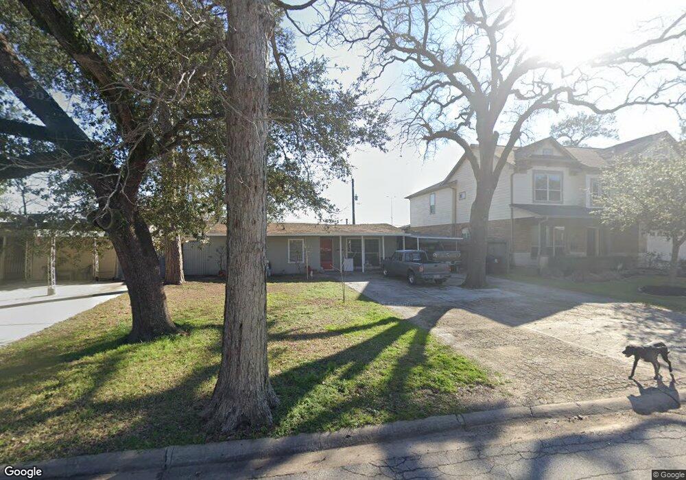 1229 Du Barry Ln, Houston, TX 77018 - photo 1