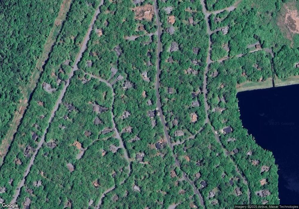 122 Rodeo Dr, Hawley, PA 18428 - photo 1