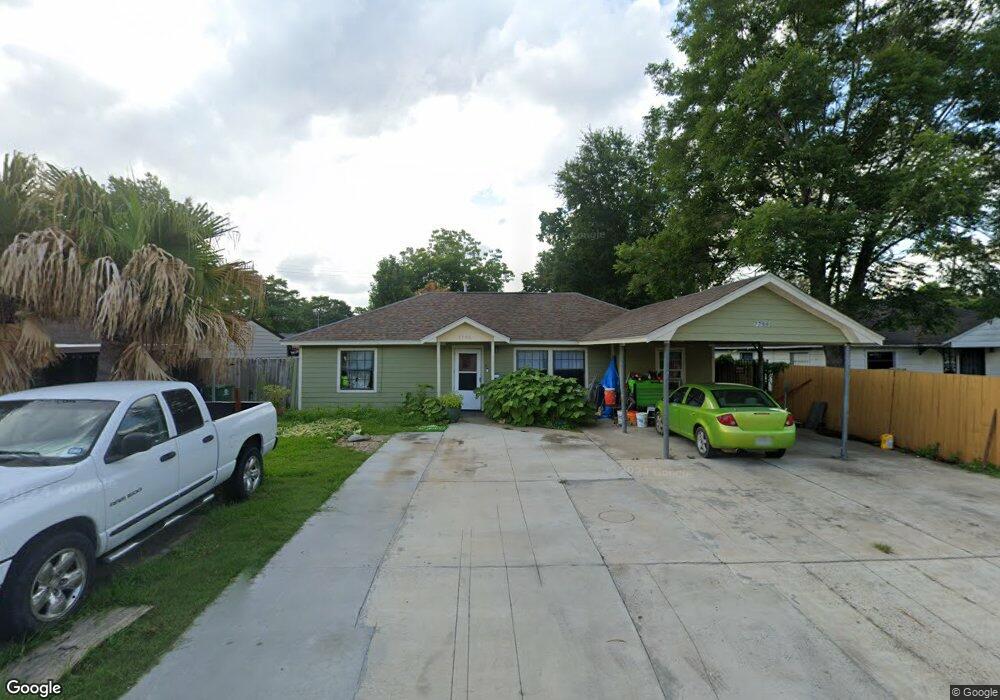7706 Arnim St, Houston, TX 77087 - photo 1