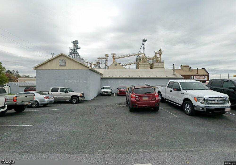 225 Grant St, New Holland, PA 17557 - photo 1