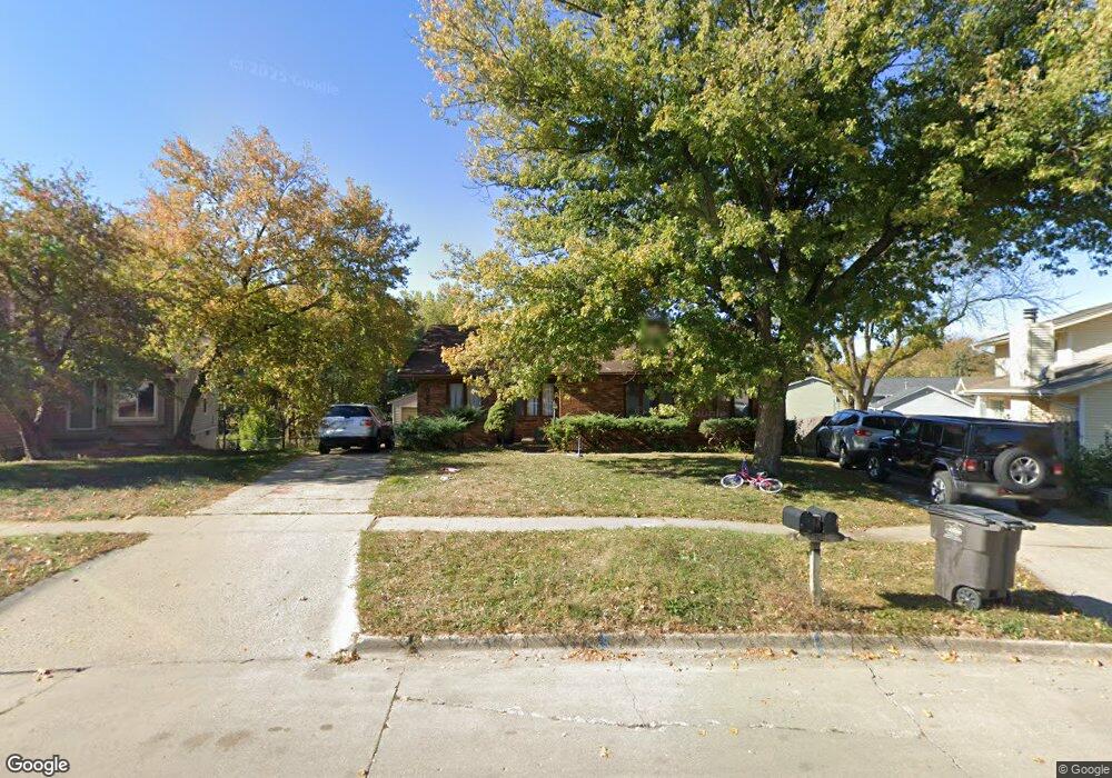 5022 Bel Aire Rd, Des Moines, IA 50310 - photo 1