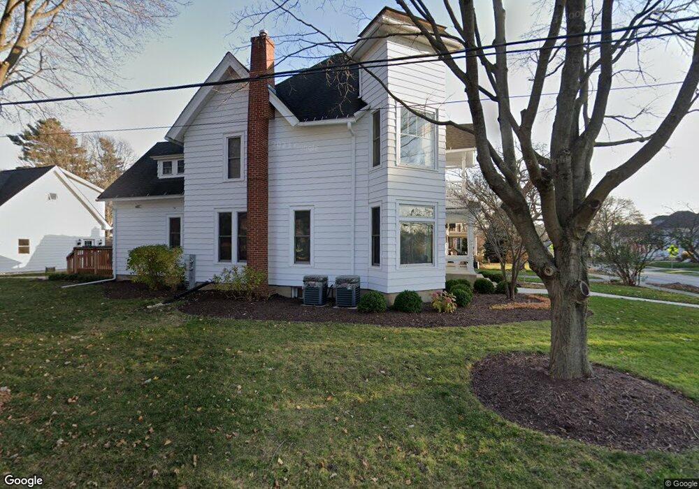 130 N Washington Ave, Batavia, IL 60510 - photo 1