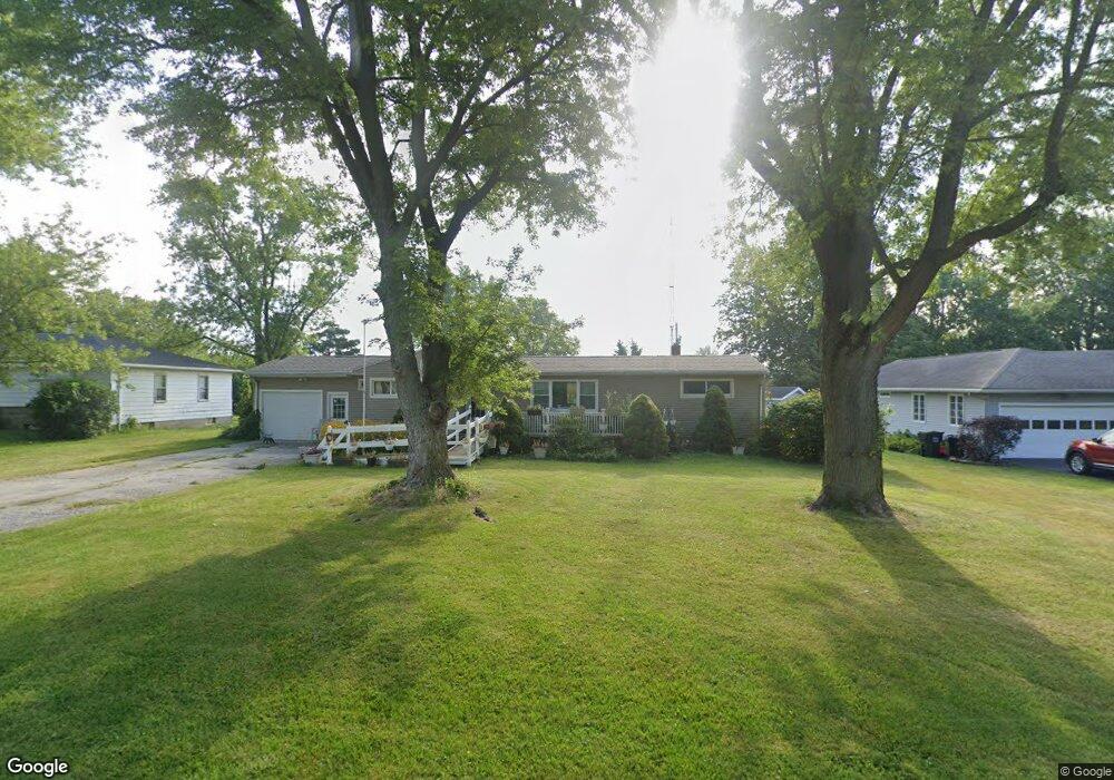 1124 Fett Ave, Lima, OH 45801 - photo 1