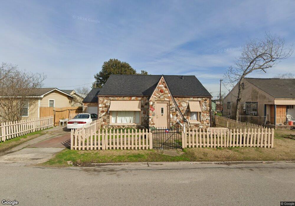 1015 Lawrence St, Rosenberg, TX 77471 - photo 1