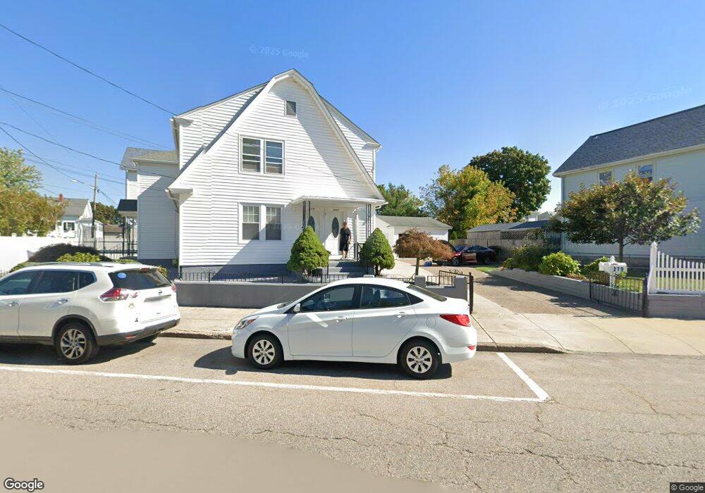 277 Mendon Ave, Pawtucket, RI 02861 - photo 1
