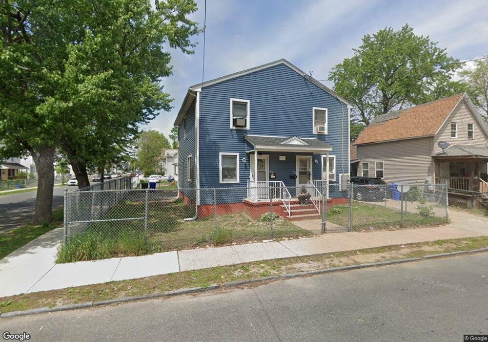 48 Burr St, Springfield, MA 01109 - photo 1