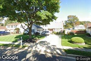 40 Stratford Ln, Mount Laurel, NJ 08054
