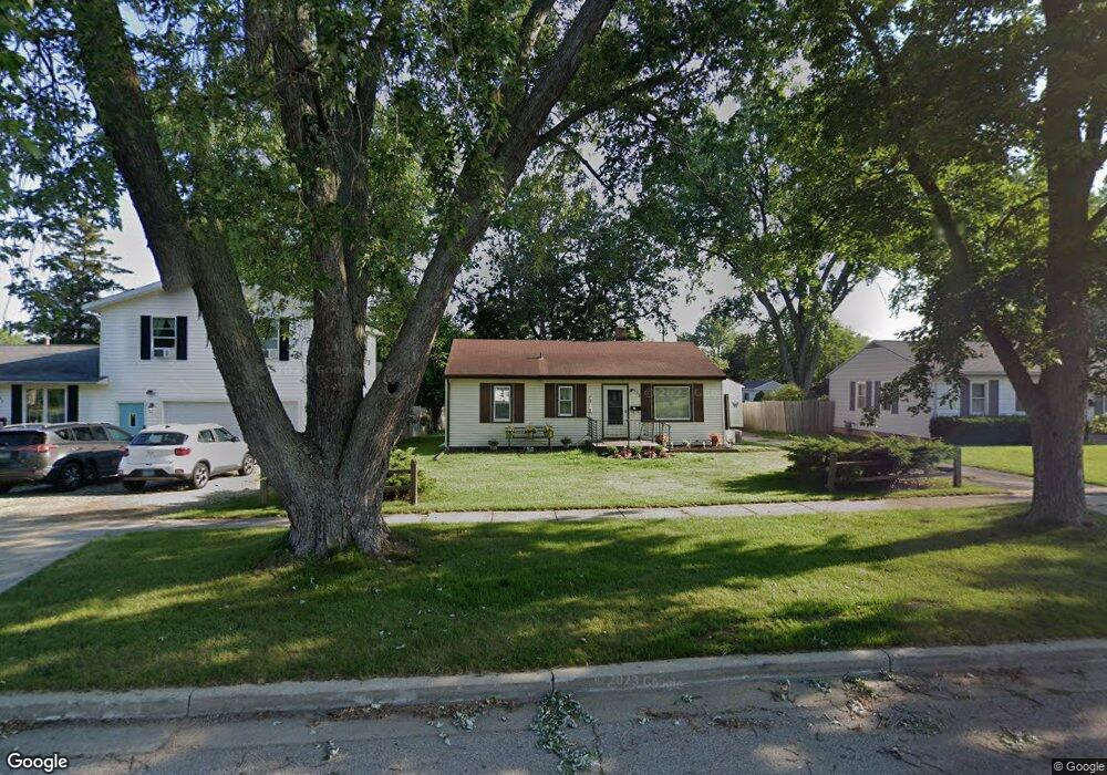 105 Butternut St, Three Oaks, MI 49128 - photo 1