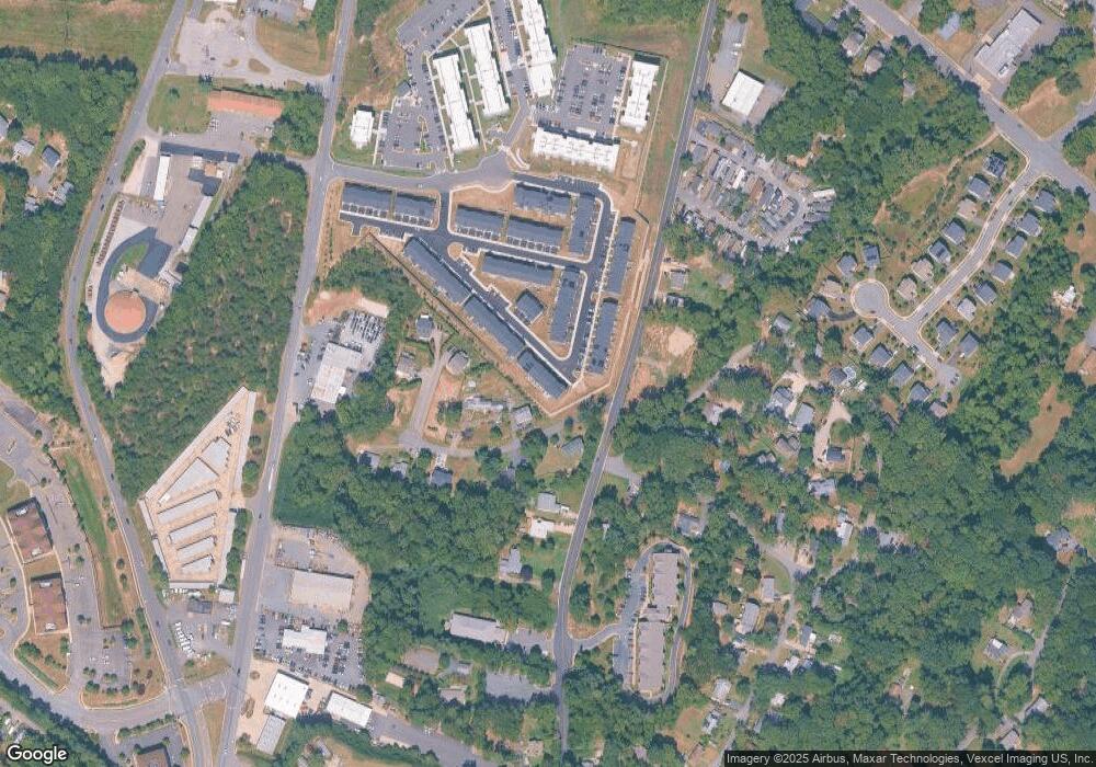 18269 Summit Pointe Dr, Triangle, VA 22172 - photo 1