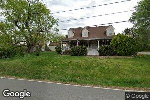 102 E Locust St, Occoquan, VA 22125