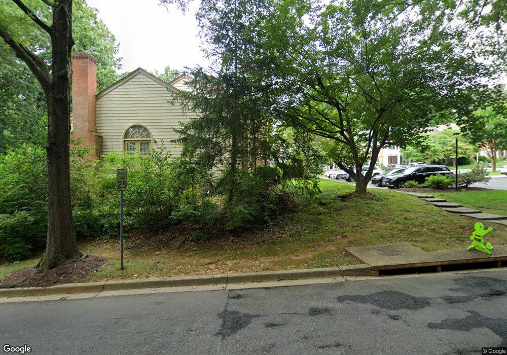 12210 Tildenwood Dr, Rockville, MD 20852 - photo 1