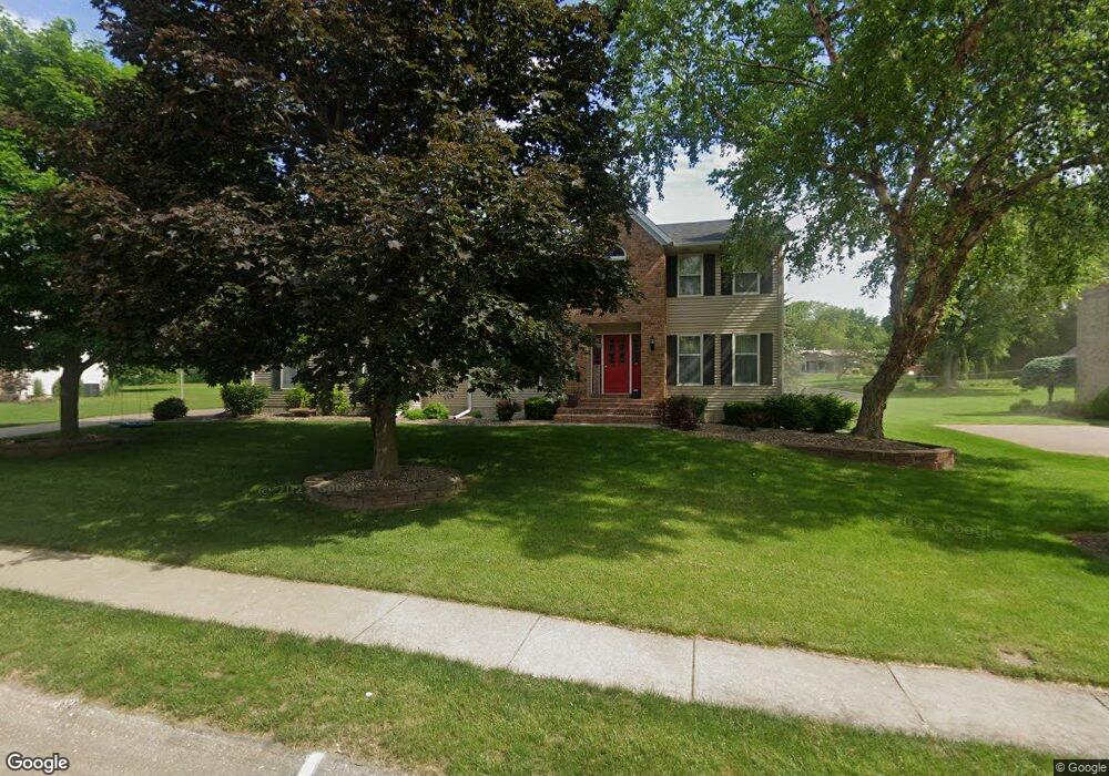 2506 E 40th St, Davenport, IA 52807 - photo 1