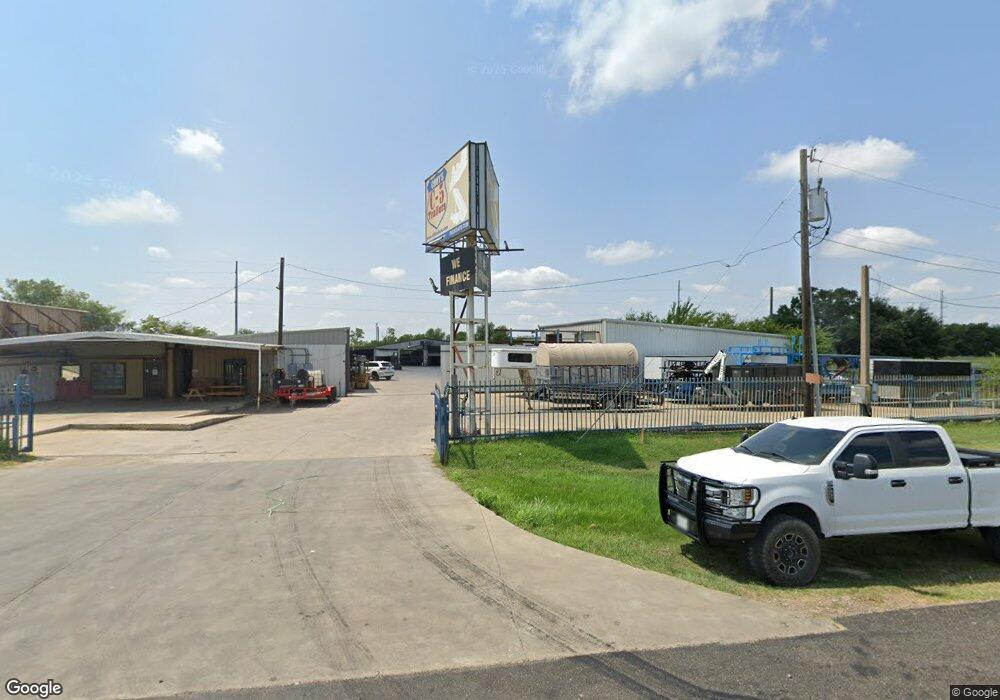 5027 S Interstate Highway 45, Ennis, TX 75119 - photo 1