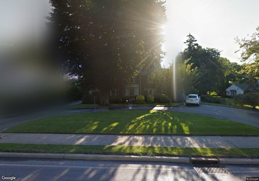 3 Nassau Blvd, Garden City, NY 11530 - photo 1