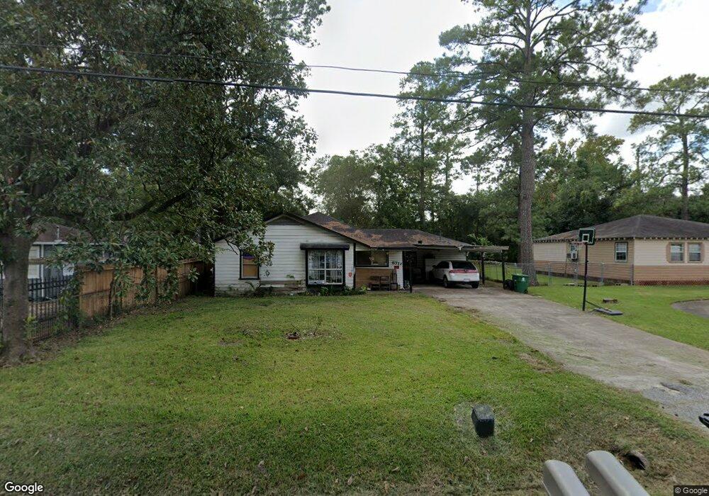 6712 Kittridge St, Houston, TX 77028 - photo 1