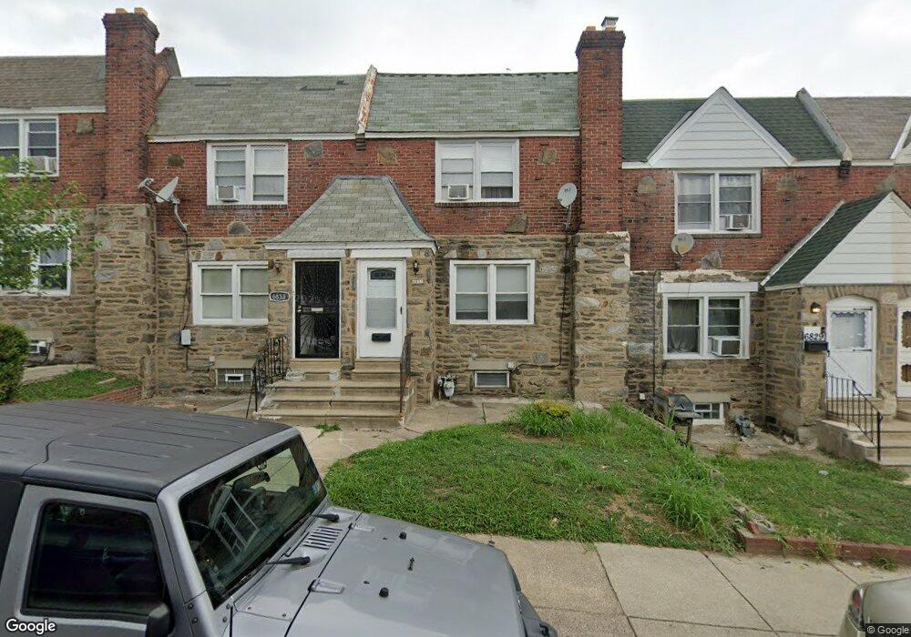 6831 Clover Ln, Upper Darby, PA 19082 - photo 1