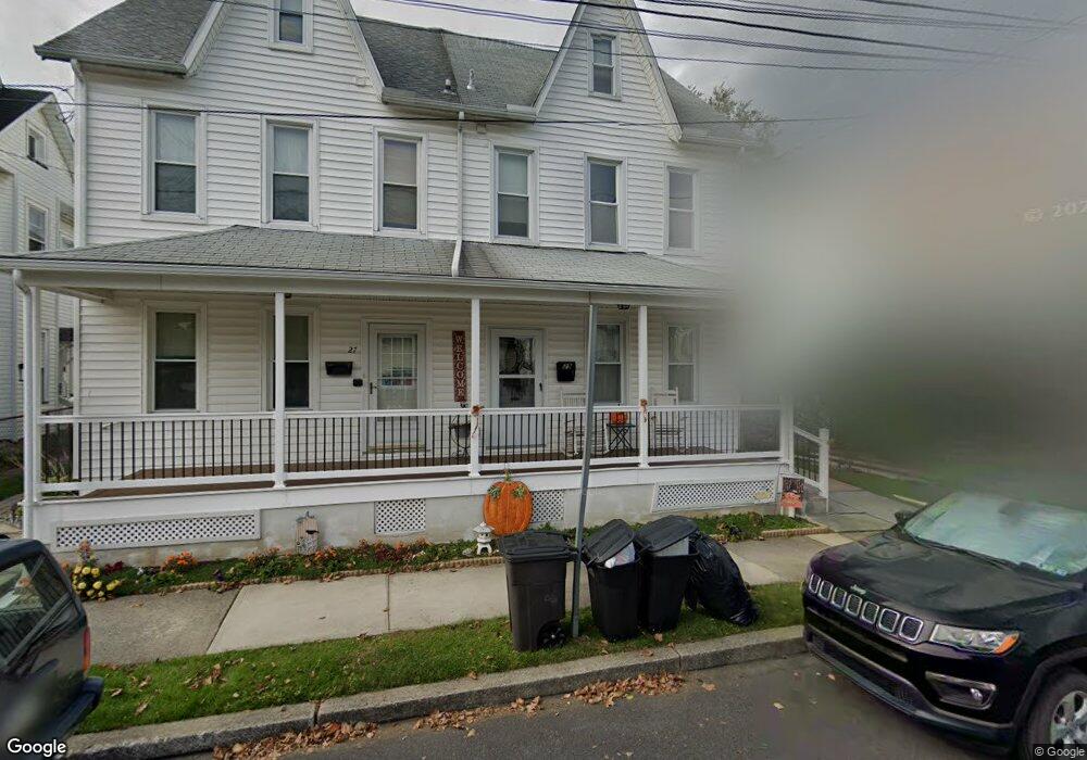 29 N Whitfield St, Nazareth, PA 18064 - photo 1