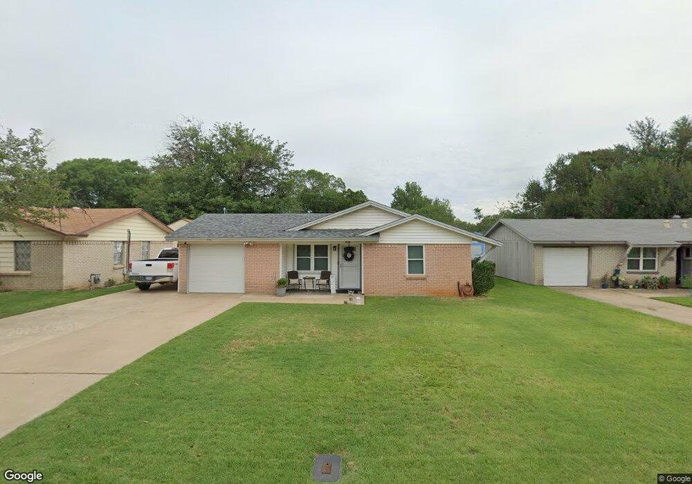 776 Treadwell Dr, Hurst, TX 76053 - photo 1