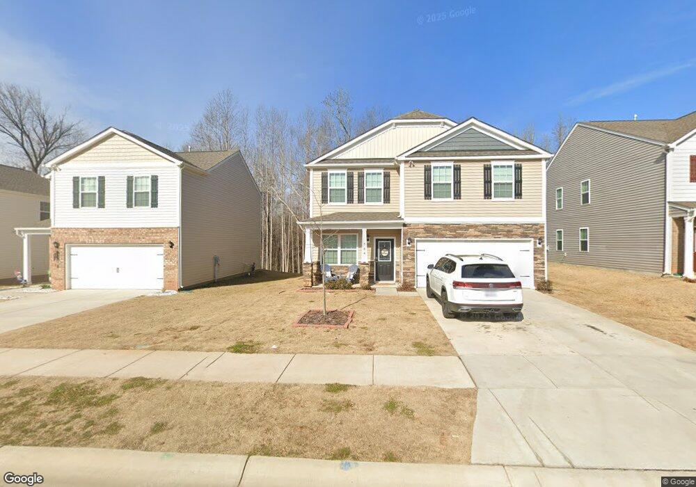 566 King Clover Ln, Clover, SC 29710 - photo 1