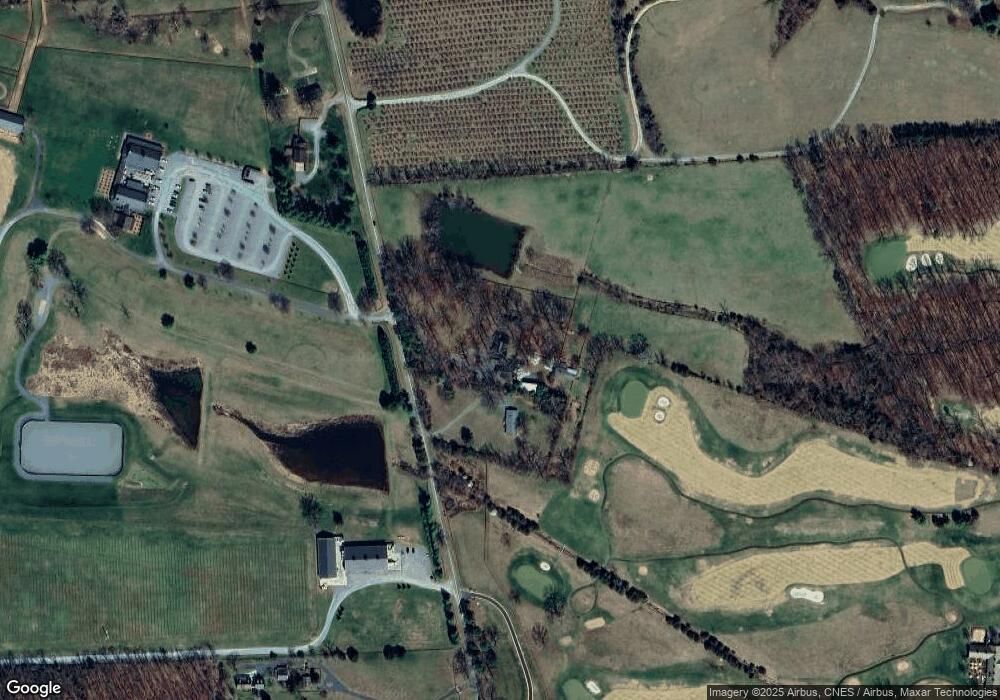 837 Half Mile Branch Rd, Crozet, VA 22932 - photo 1