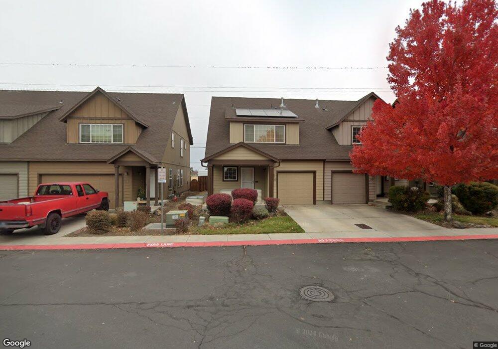 2920 SW Indian Cir, Redmond, OR 97756 - photo 1