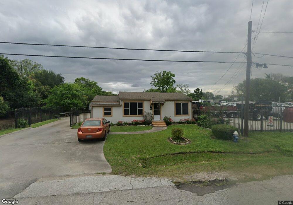 736 Dillard St, Houston, TX 77091 - photo 1