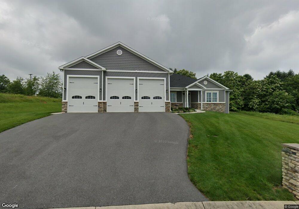 3071 St Andrews Dr, Chambersburg, PA 17202 - photo 1