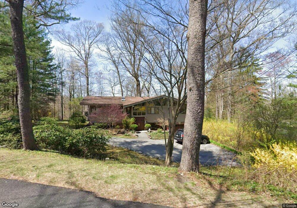 31 Spice Bush Ln, Tuxedo Park, NY 10987 - photo 1