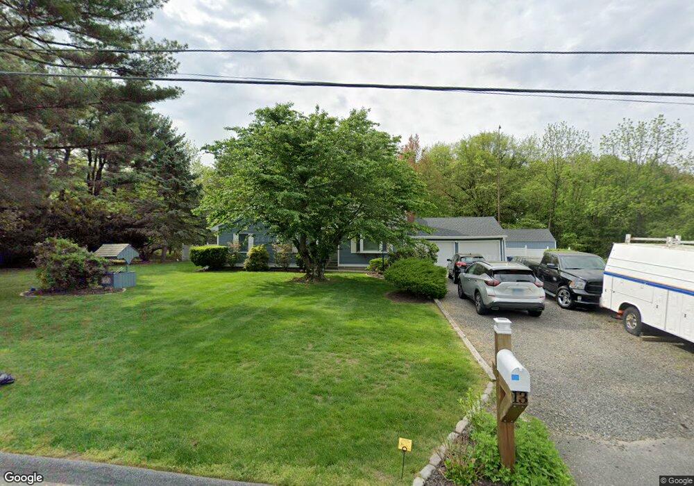 13 Mohawk Dr, Trumbull, CT 06611 - photo 1