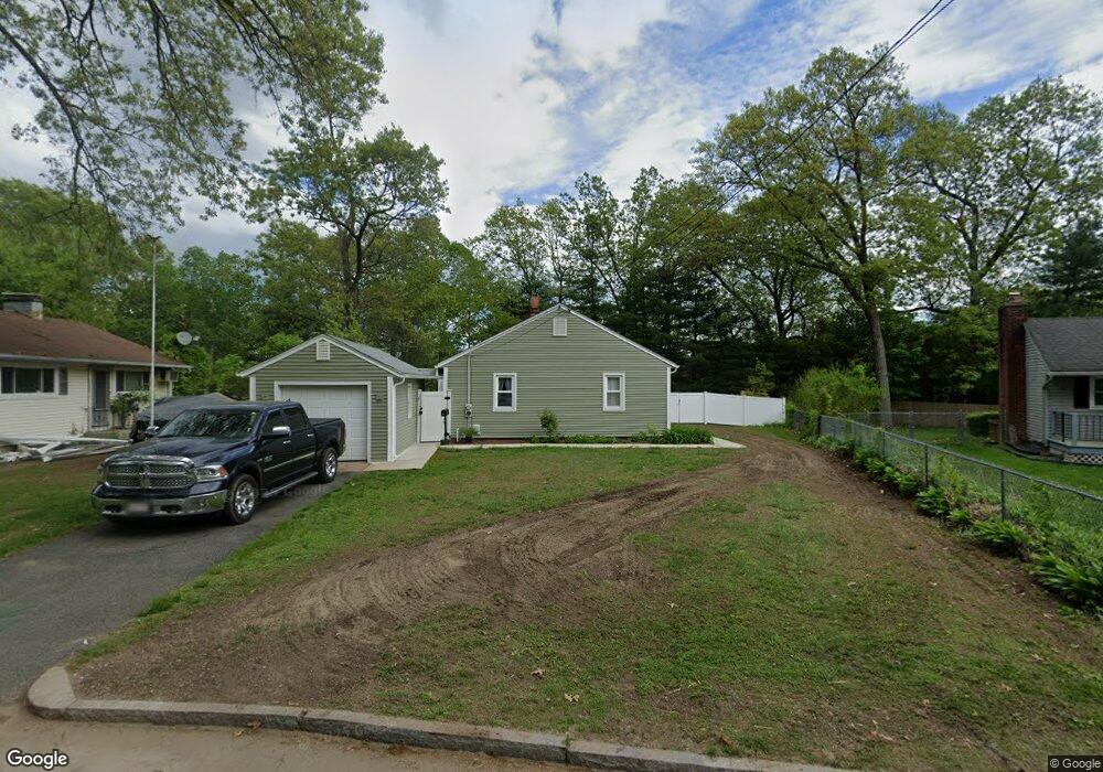 81 Carnarvon Cir, Springfield, MA 01109 - photo 1