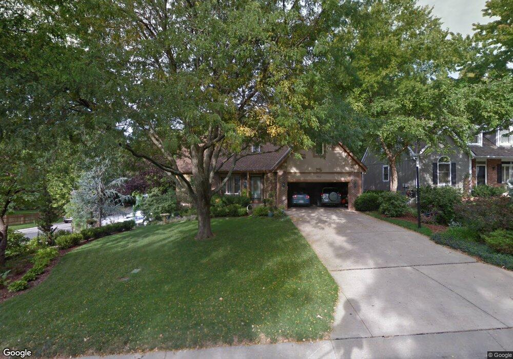 7812 Twilight Ln, Shawnee, KS 66217 - photo 1