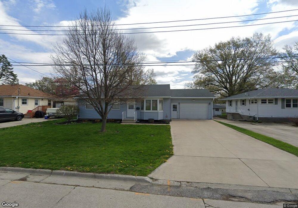720 E 11th St N, Newton, IA 50208 - photo 1
