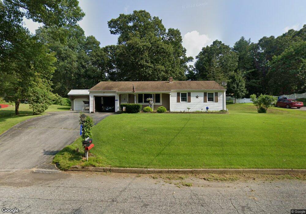 23 Quinebaug Dr, Danielson, CT 06239 - photo 1