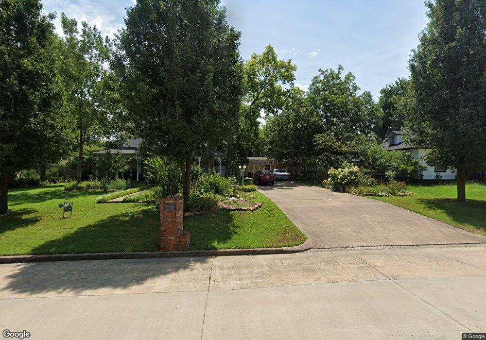 418 N Chickasaw Ave, Claremore, OK 74017 - photo 1