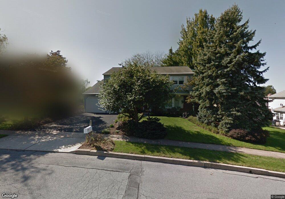 824 Evergreen Dr, Reading, PA 19610 - photo 1