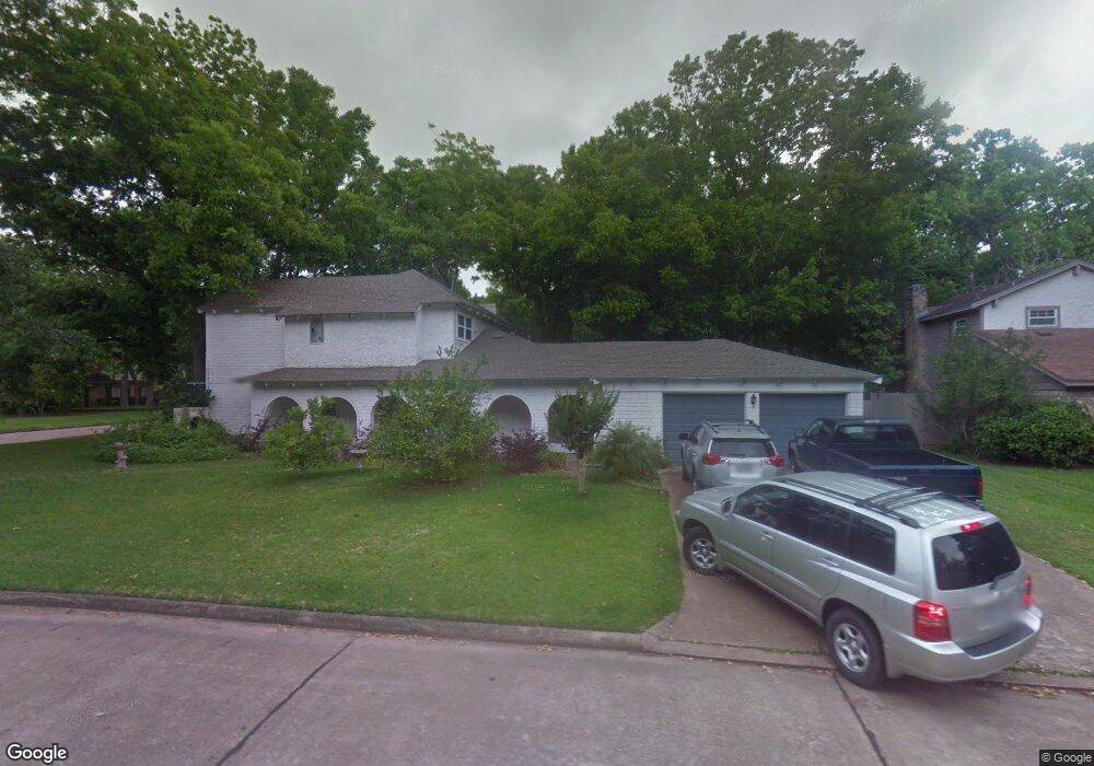 353 Saint Cloud Dr, Friendswood, TX 77546 - photo 1