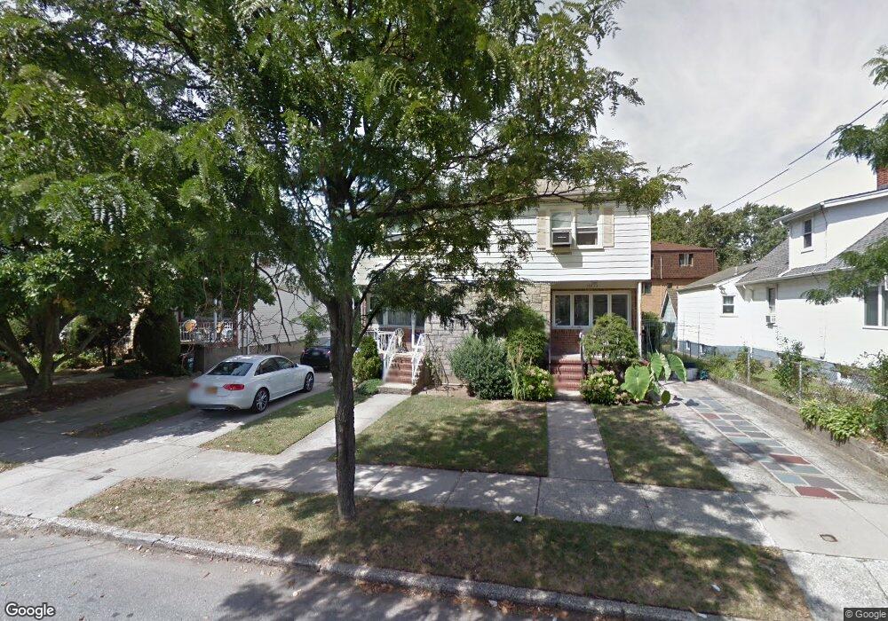 16611 76th Ave, Fresh Meadows, NY 11366 - photo 1