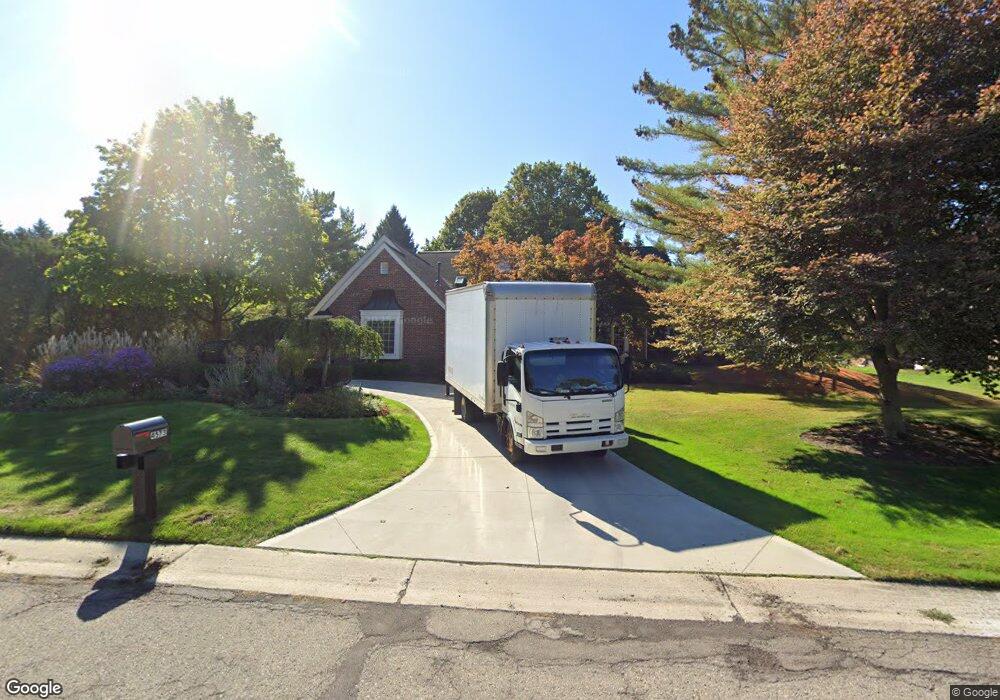 4573 Chelsea Ln, Bloomfield Hills, MI 48301 - photo 1