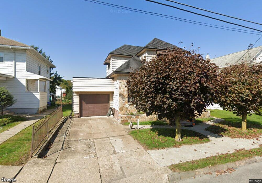 222 Center St, Dupont, PA 18641 - photo 1