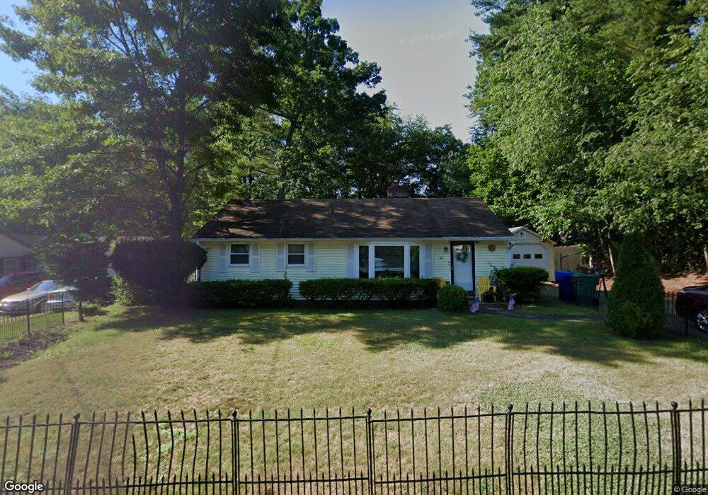 21 Pine Grove Rd, Bloomfield, CT 06002 - photo 1