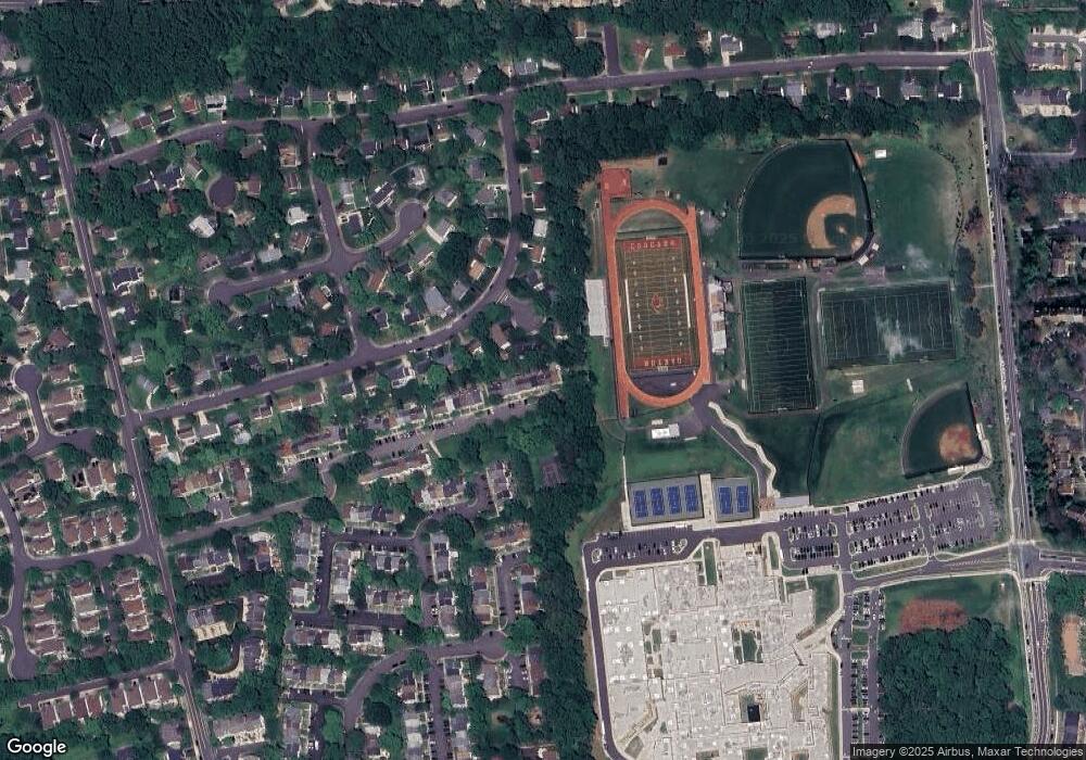 9812 Oakdale Woods Ct, Vienna, VA 22181 - photo 1