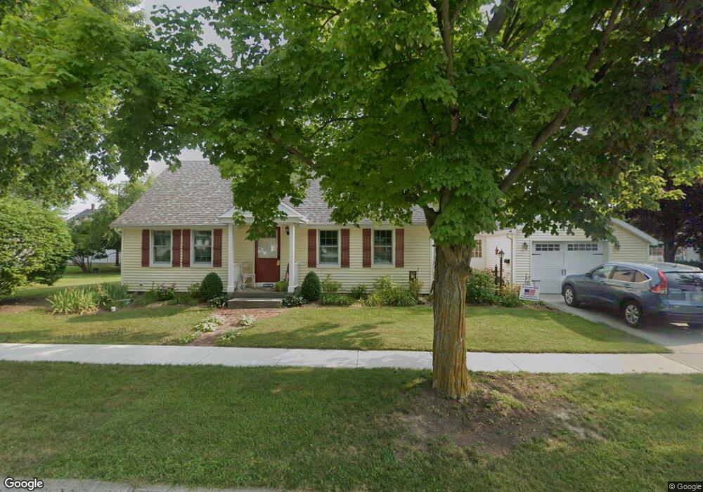 530 W College Ave, Woodville, OH 43469 - photo 1