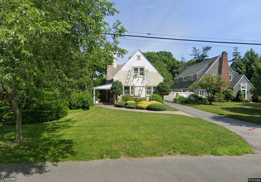 15 Elm St, Sayville, NY 11782 - photo 1