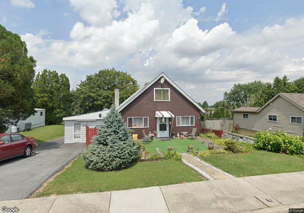 113 W 3rd St, Alburtis, PA 18011 - photo 1