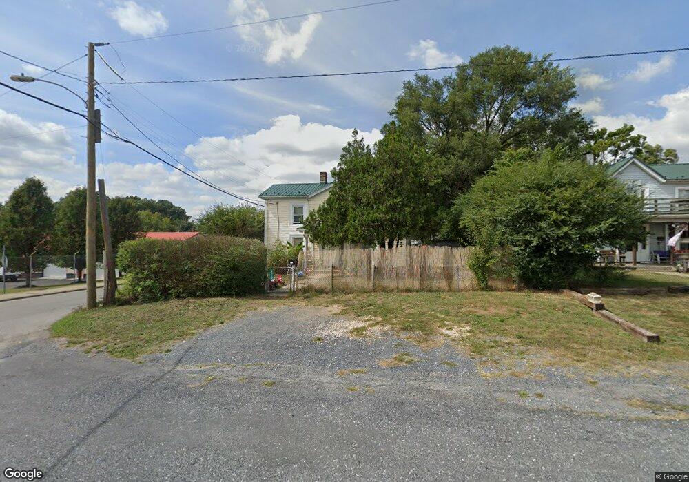 305 N Commerce Ave, Waynesboro, VA 22980 - photo 1