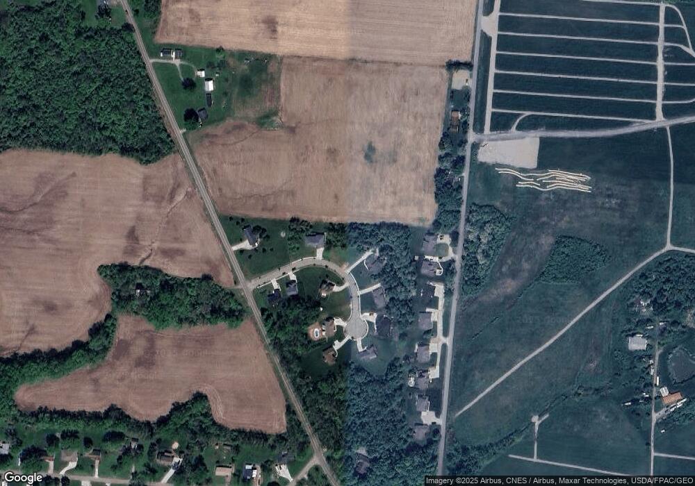 110 Honeysuckle Ln, Thornville, OH 43076 - photo 1