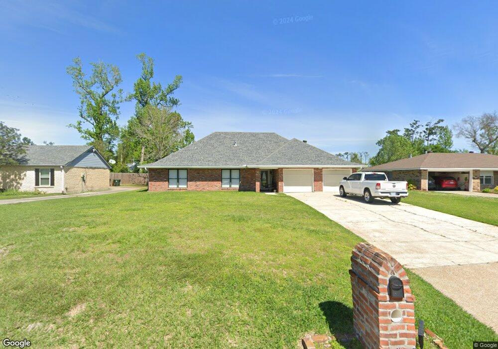 1416 N Chateau Cir, Lake Charles, LA 70605 - photo 1